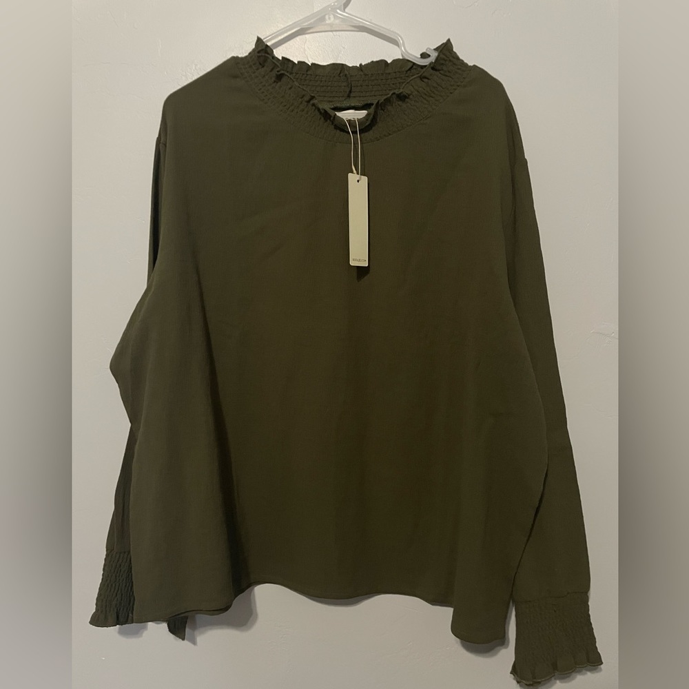 NWT OLIVE GREEN LONG SLEEVE SHIRT